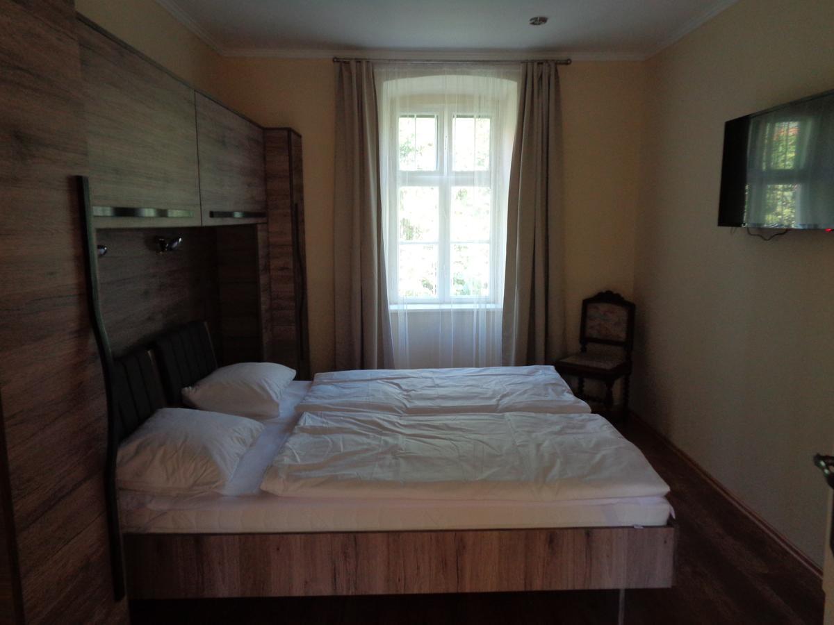 Arnyas Park Apartmanhaz Bed and Breakfast Balatonalmádi Εξωτερικό φωτογραφία