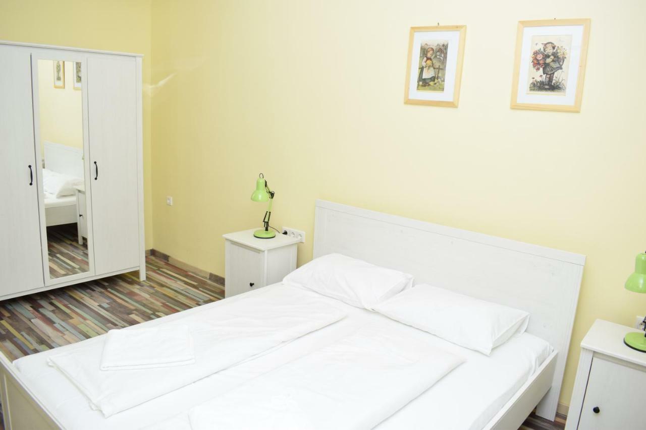 Arnyas Park Apartmanhaz Bed and Breakfast Balatonalmádi Εξωτερικό φωτογραφία